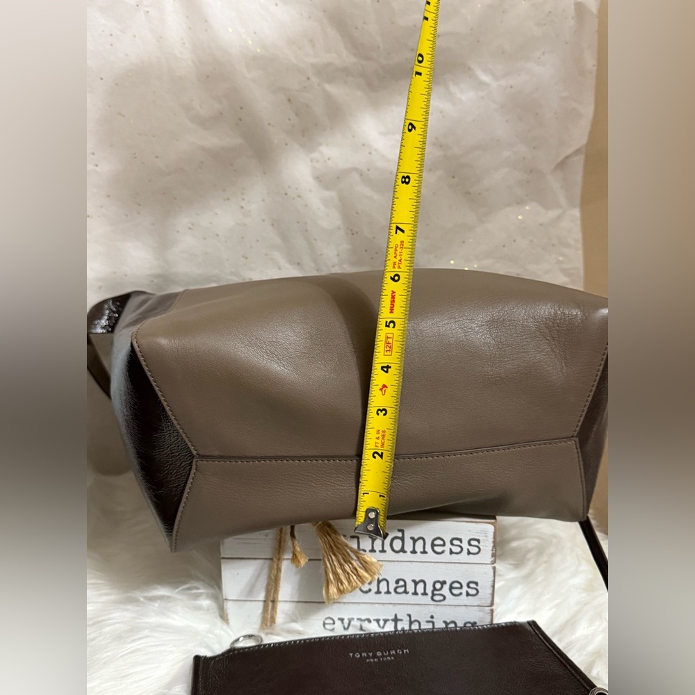 Tory Burch Brown Tote with Smooth Leather Finish - Picture 8 of 14
